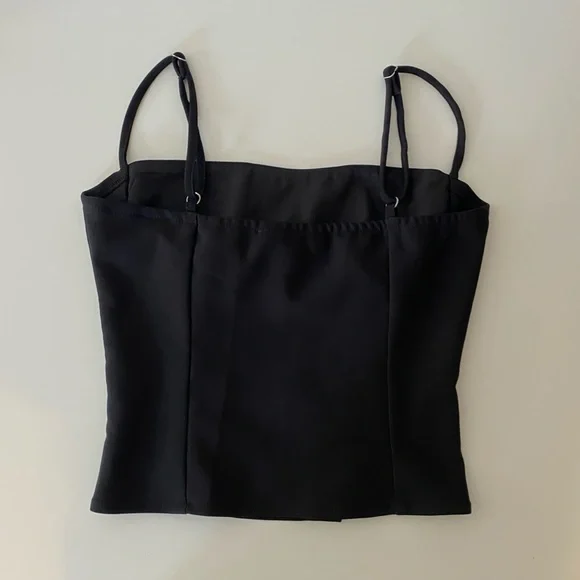 Princess Polly Top - Picture 4 of 10